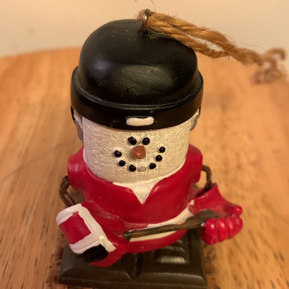 S’Mores Hockey Player Ornament - Picture 3 of 7
